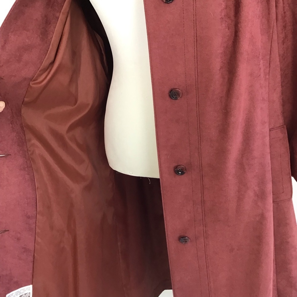 SEARS WOMEN RARE ANTIQUE WINE ROSEY MARVE FAUX SUEDE LONG BUTTON UP COAT SZ 20.5 - Picture 6 of 9